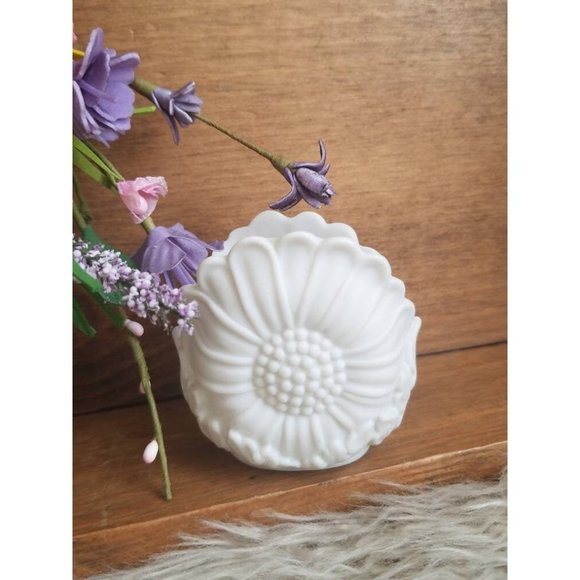 Vtg Mini Daisy Porcelain Tea Light Candle Holder, Flower Planter, Trinket Dish